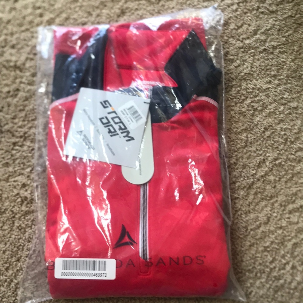 NWT Bermuda Sands red and black half zip size L